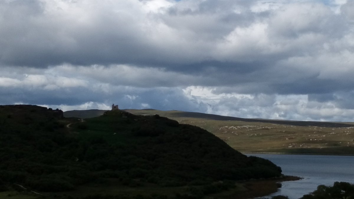 StuartBlack_HIE's tweet photo. Pleased to be in #Tongue #Sutherland to discuss the #UKVL #SutherlandSpaceport with @GregClarkMP @UKspace @eanncnsrp https://t.co/vBN9jLaVcL
