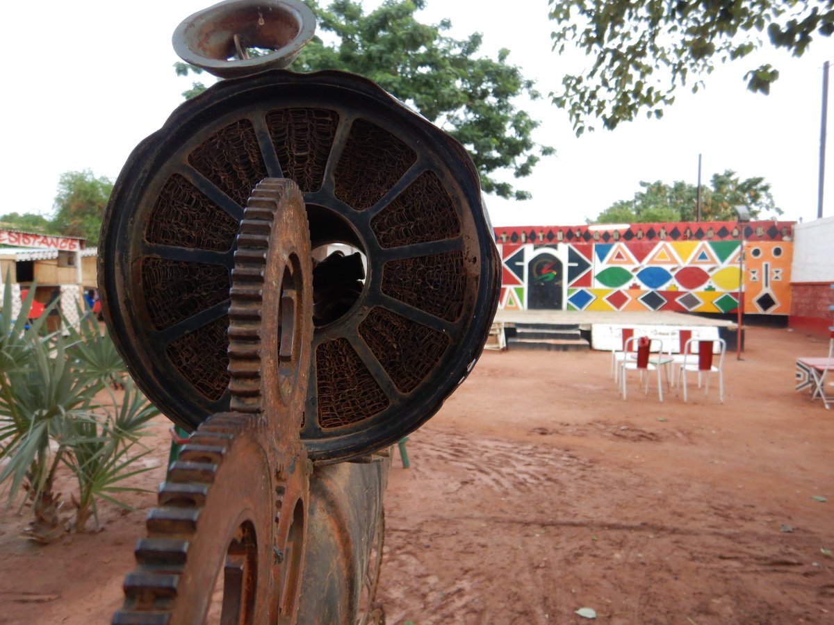 AfroShoot's tweet photo. We are excited to announce our future collaboration with #Pixel24 in #BurkinaFaso for the 3rd edition of #FocaleDAfrique run by Mr Ibrahim Nitcheman
Photographers interested in knowing more about the project → get in touch NOW at *contact@afroshoot.com* https://t.co/S5eMmMWDJy