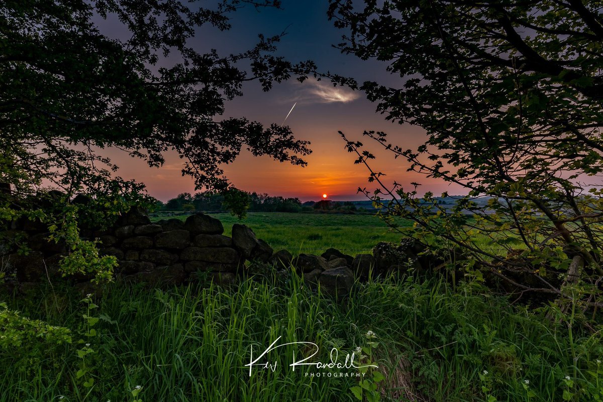 A country road in Derbyshire  #derbyshire #visitderbyshire #uniquedistrict #peakdistrict  #visituk #captured  #amateur #peakdistrictnationalpark #peakdistrictwalks #wearederbyshire. #outdoorphotography #ig_peakdistrict #discoverearth #peakscollective #reflectionsmagazine