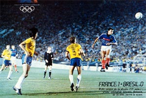 Jadeangelina83's tweet photo. Le 11 août 1984 il y a 34 ans l'équipe de 🇫🇷 était championne olympique face au 🇧🇷 devant 100 000 spectateurs au @RoseBowlStadium Pasadena. Dans certains pays une victoire aux JO de ⚽ justifie une 🌟 sur le maillot. Il y avait les marseillais #Zanon #Xuereb #Ayache #Brisson https://t.co/QQBZwzBo8p