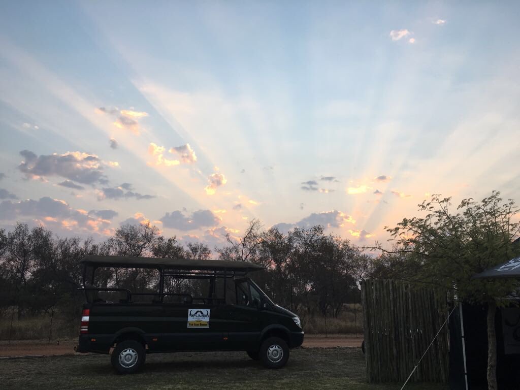 studgamebreeder's tweet photo. The excitement from the Echo group at @NyumbuGame is enough to warm up this icy weather

#clientflyintrip #SGB2018 #gameauction #wildsveiling #gamebreeders #wildboer https://t.co/eF7NQjbKAS