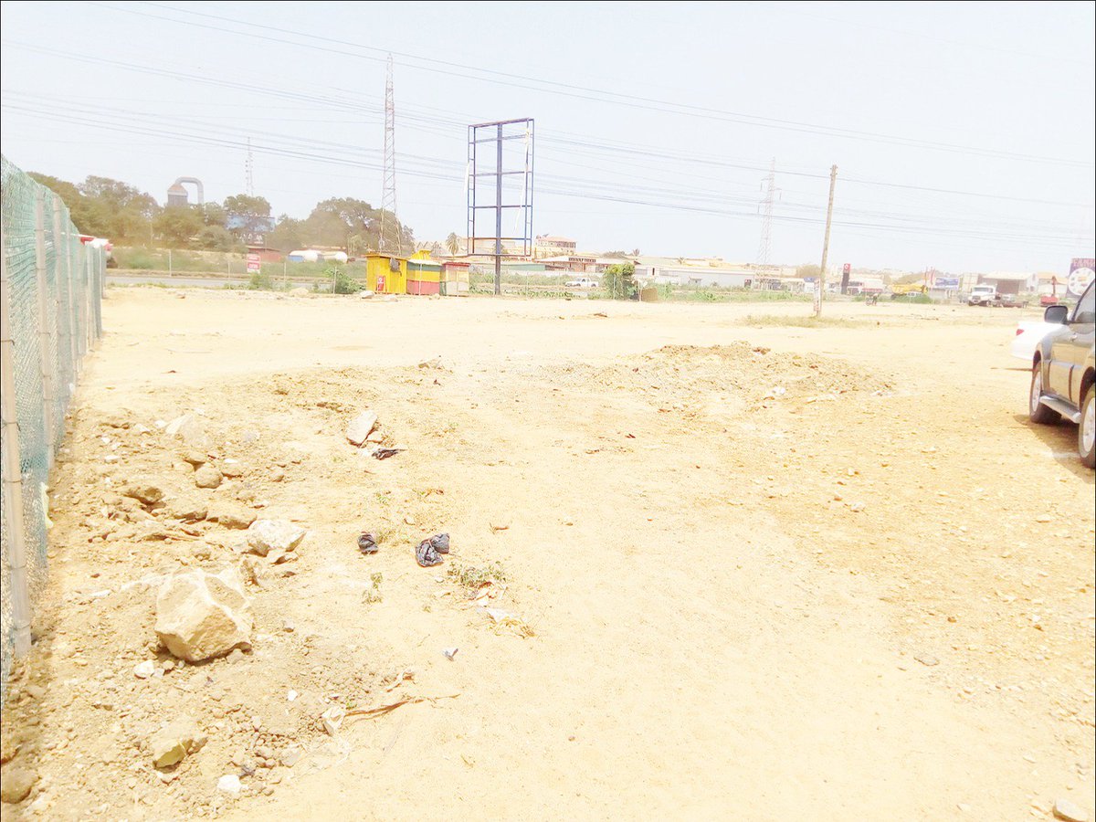 SleepWellingh's tweet image. A well placed piece of industrial land very close to the Tema roundabout is readily available for sale. The size of the land is 2 acres and it&apos;s bare with zero delolishing costs. It will be excellent for a variety of commercial purposes including warehouses. Call us on 0505359301