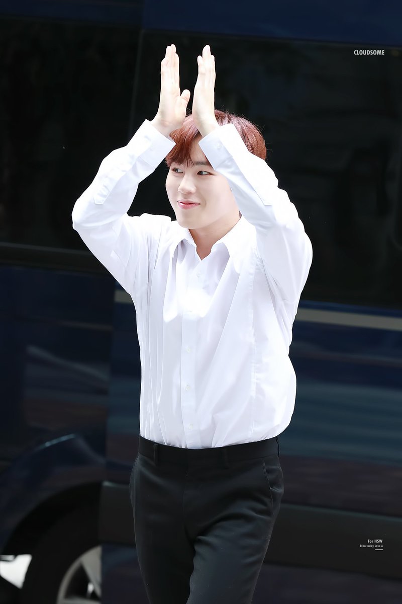 cloudsome_sw's tweet photo. 예쁜 사람 잘자요💞💝💖💓💘💖💗💜❤️💛✨💙✨
우리 말랑이쫄랑이😭

#WannaOne #워너원 #하성운 #HaSungWoon @WannaOne_twt

https://t.co/A4a5JELlfH
https://t.co/RkeKHl9AmY
https://t.co/ARIx0jndBd
https://t.co/eV4wgW4bIu https://t.co/RsH92mev42