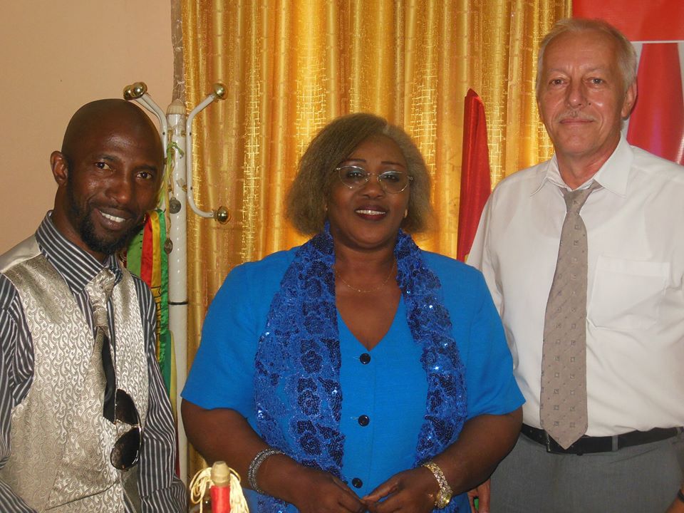 Conakry 2016 .... Bonne conversation .... ou pas?
#africaaid #africaaidproject #aap #conakry #Guinee