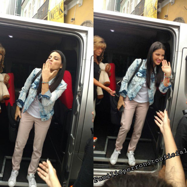 Estrellamaitepb's tweet photo. Eu ainda estou sem acreditar que eu realizei meu sonho de poder está ao lado dessa pessoa incrível que é @MaiteOficial como sempre muito atenciosa com seus fãs eu já amava hj eu amo muito mais obrigada maite por tanto amor minha vida! #LiveTourBrasil https://t.co/dDyzj3eX4v