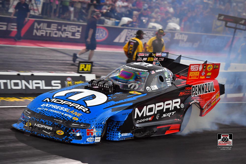 shoeracing's tweet image. This Saturday - @MattHagan_FC and @LeahPritchettTF will fire up their 11,000-horsepower @OfficialMOPAR machines on Woodward Ave. for side-by-side burnouts! 

DETAILS ⬇️⬇️⬇️
roadkill.com/roadkill-night…

#BecauseRoadkill