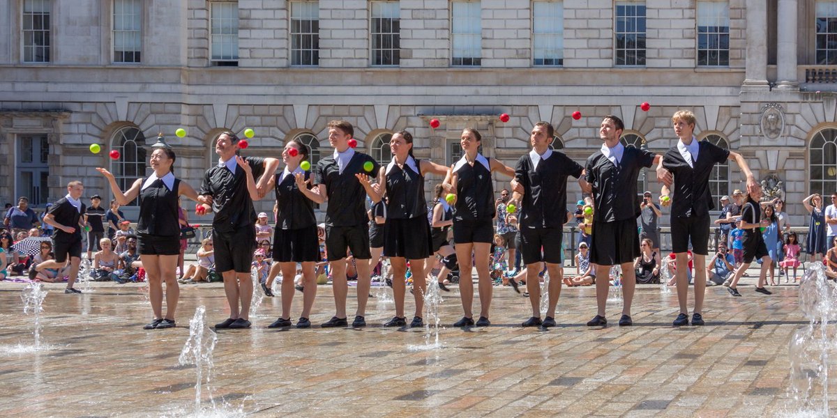GeraldineCurtis's tweet photo. Did you visit @SomersetHouse over the weekend 5/6 August to see @SeanGandini &amp; @owen_juggler and so many other jugglers taking part in #Cascade ? Take a look at some of my photos of the event on @Flickr https://t.co/2Xvi0bS18O https://t.co/ED4md6sWVE