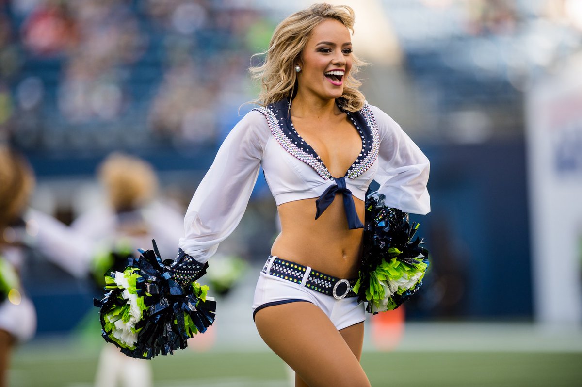 SeahawksDancers's tweet photo. Walking into work on gameday like... #INDvsSEA #GameDay https://t.co/qWHAqAiVf6