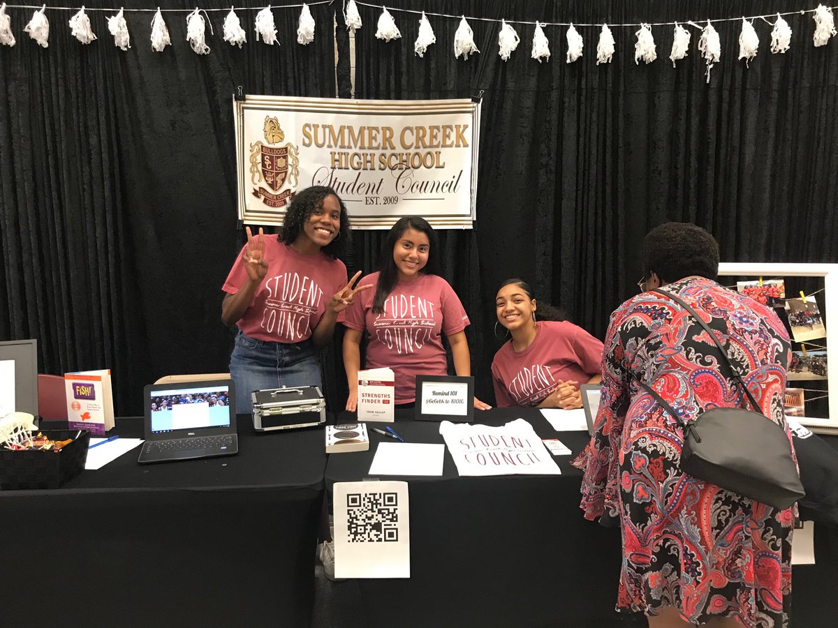 Bulldog Camp 2018! Sign up for StuCo!