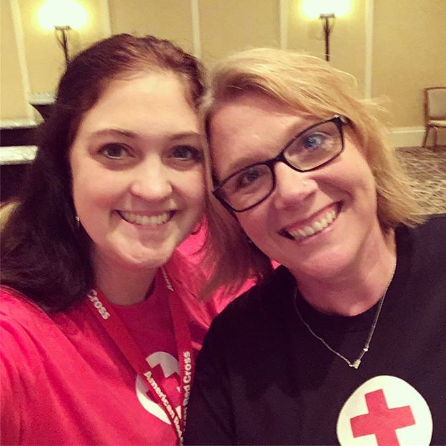 LoriAMcFarlane's tweet photo. My soul sister @girl_nigel ❤️ #apat18 https://t.co/FKbq26DvPp https://t.co/StKFo8o1ng