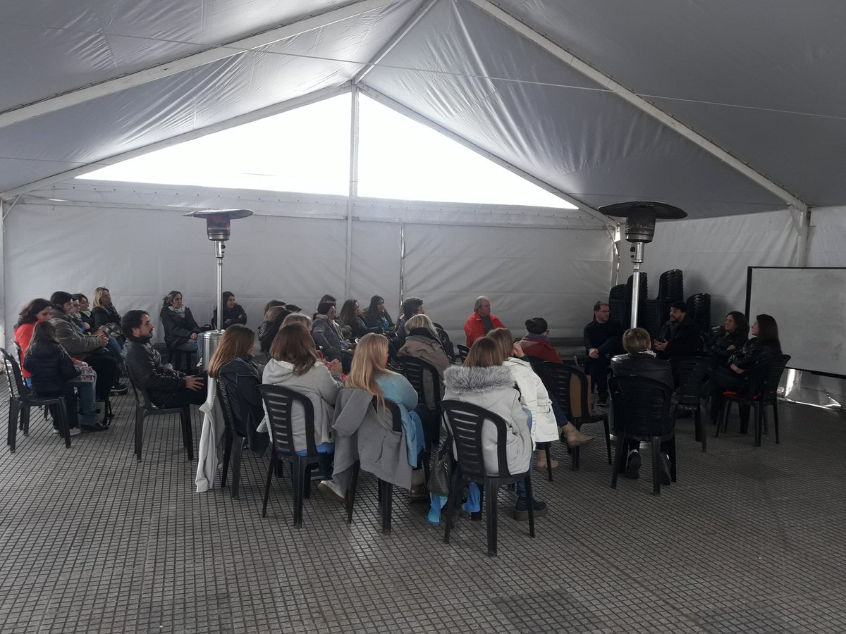 JoseLuisZerillo's tweet image. Seguimos con actividades en la carpa armada en el complejo universitario en defensa de la Universidad Pública y por la apertura de la paritaria salarial.
#Adum
#UNIVERSIDAD