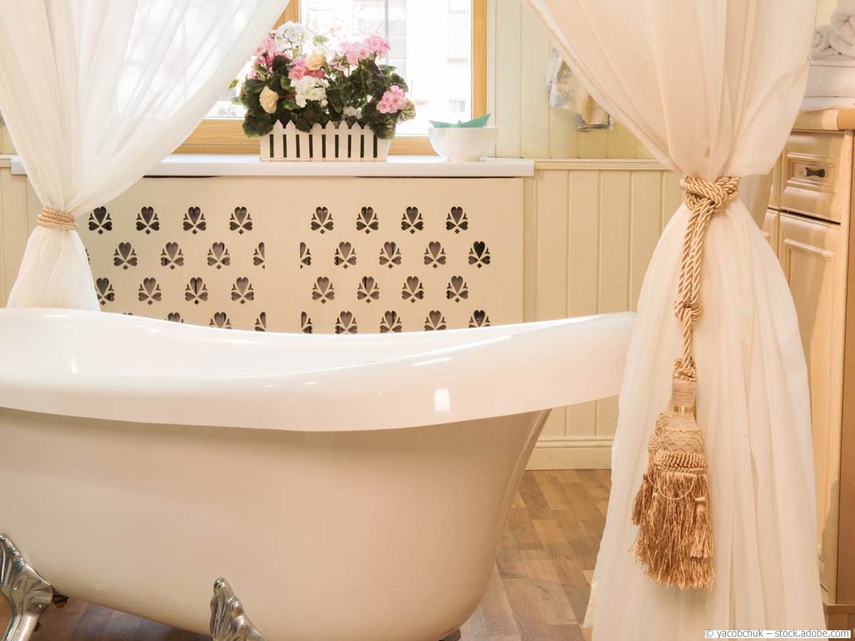 CalmwatersHome's tweet image. Bei so viel Regen mögen wir uns wieder in die Wanne kuscheln - vor allem in diesem hübschen #Vintage-Bad. 😍
calmwaters.de