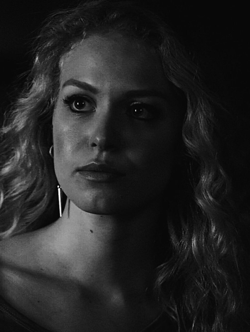 ── ❛ I’m not the type to tell you that I need you. ❜ 

@ofinvictum + @cladespirit.