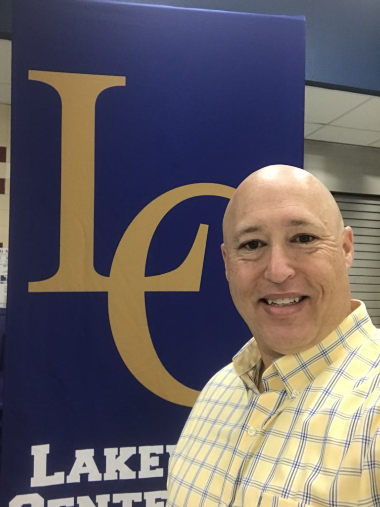 jaballin14's tweet photo. Time to welcome back a great staff to day 1!  #wearelc #gisdfirstday https://t.co/dFpVorgN2y