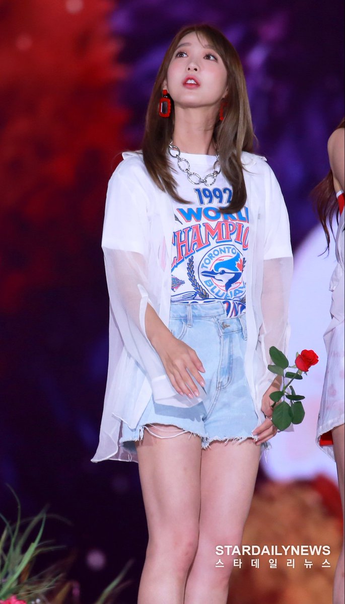 WhozThat_TM's tweet photo. [180802] KOREA MUSIC FESTIVAL 2018 #ORIGINALVER 

Original.ver collected from news's photos, the #EDITVER (Edit by @WhozThat_TM ) will coming up soon !!! 💕💕💕

👉Download: https://t.co/2Cobx0XblT

#EXID #Hyerin #서혜린 #혜린 @EXIDofficial https://t.co/4zhKWyZngx
