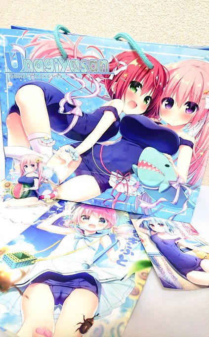 自宅に届いてたセットの一部です!どれも印刷きれいでした!あとポスカの裏にものすごい雑ならくがきが描いてあるやつが何枚かランダムで混ざるよていです!(雑すぎるからぼかした! 