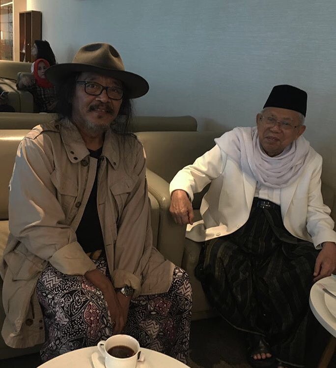 sudjiwotedjo's tweet photo. Heuheuheu ... https://t.co/iaRkzyMgaS