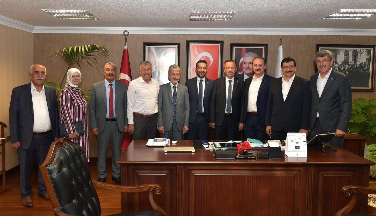 18 Ağustos tarihinde Ankaramızda gerçekleştireceğimiz Büyük Kongremizle ilgi çalışmalarımız için Büyükşehir Belediye Başkanımız, İlçe Başkanlarımız ve İlçe Belediye Başkanlarımızla istişare toplantımızda buluştuk.