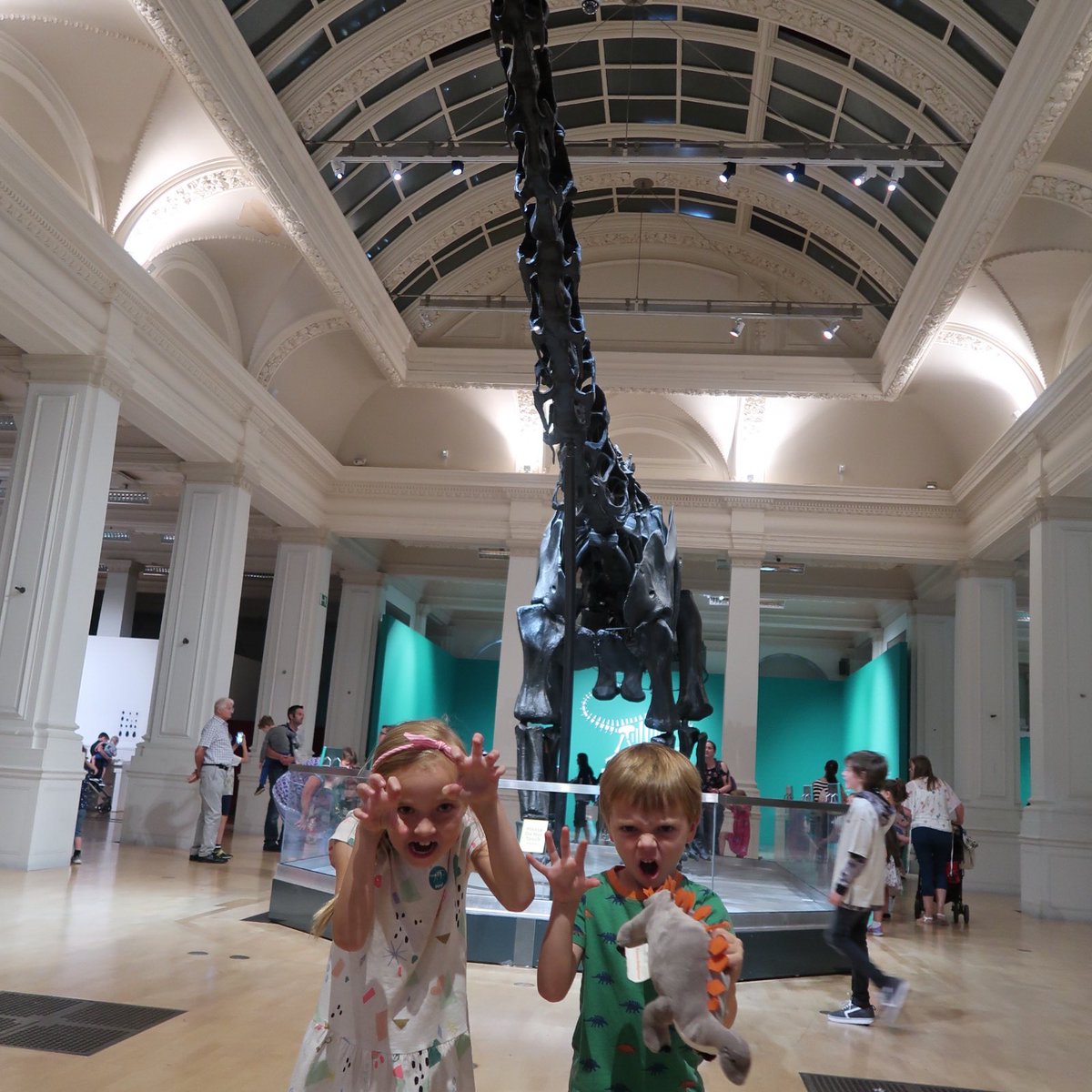 brummymummyof2's tweet image. Had the most AMAZING #brummymummymeetup today. Thanks to @BM_AG &amp;amp; @ETRBirmingham for providing Mums and kiddos with a beautiful venue (&amp;amp; Dippy of course!) and @BenefitUK &amp;amp; @GarnierUK for the treats 👯‍♀️🦖👯‍♀️ #bestfunever