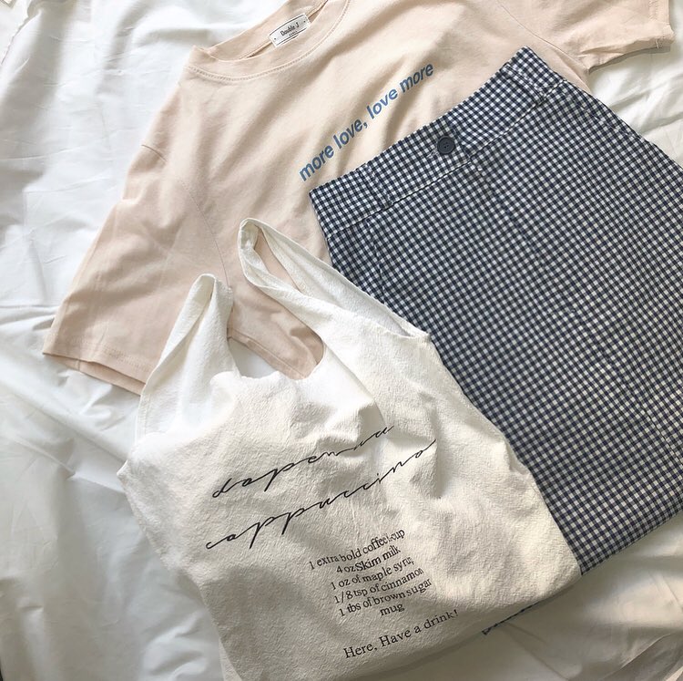 andynextjapan1's tweet photo. -more love T
price 3180yen

-gingham check sk
price 4580yen

- lettering bag
price 2480yen

BASE 店頭で販売しております❤︎
BASE ▶︎https://t.co/91mzNXKfJM

#韓国好きな人RT #韓国ファッション https://t.co/o6SaaV42w8