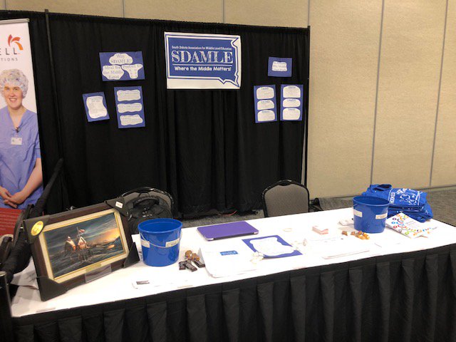 WMSPal's tweet image. Want to help middle level staff and students in your district? 
@EdSDAMLE can help! (and win great prizes!)
Stop by and see us at the #ASBSDSASDConvention!