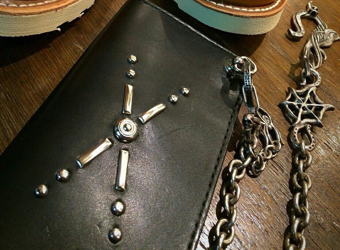 waborino_yuu's tweet photo. Custom made Long  wallet BAD10 jimmy ver. × GALCIA  walletchain custom

お気に入りのウォレットチェーンです💯

#fashion #bad10 #longwallet
#galcia #walletchain #custommade 
#jimmy #follwme 
#ファッション #長財布 #ウォレットチェーン #ガルシア
#雰囲気好きな人RT 
#フォロー歓迎 https://t.co/ITogw2jEUd