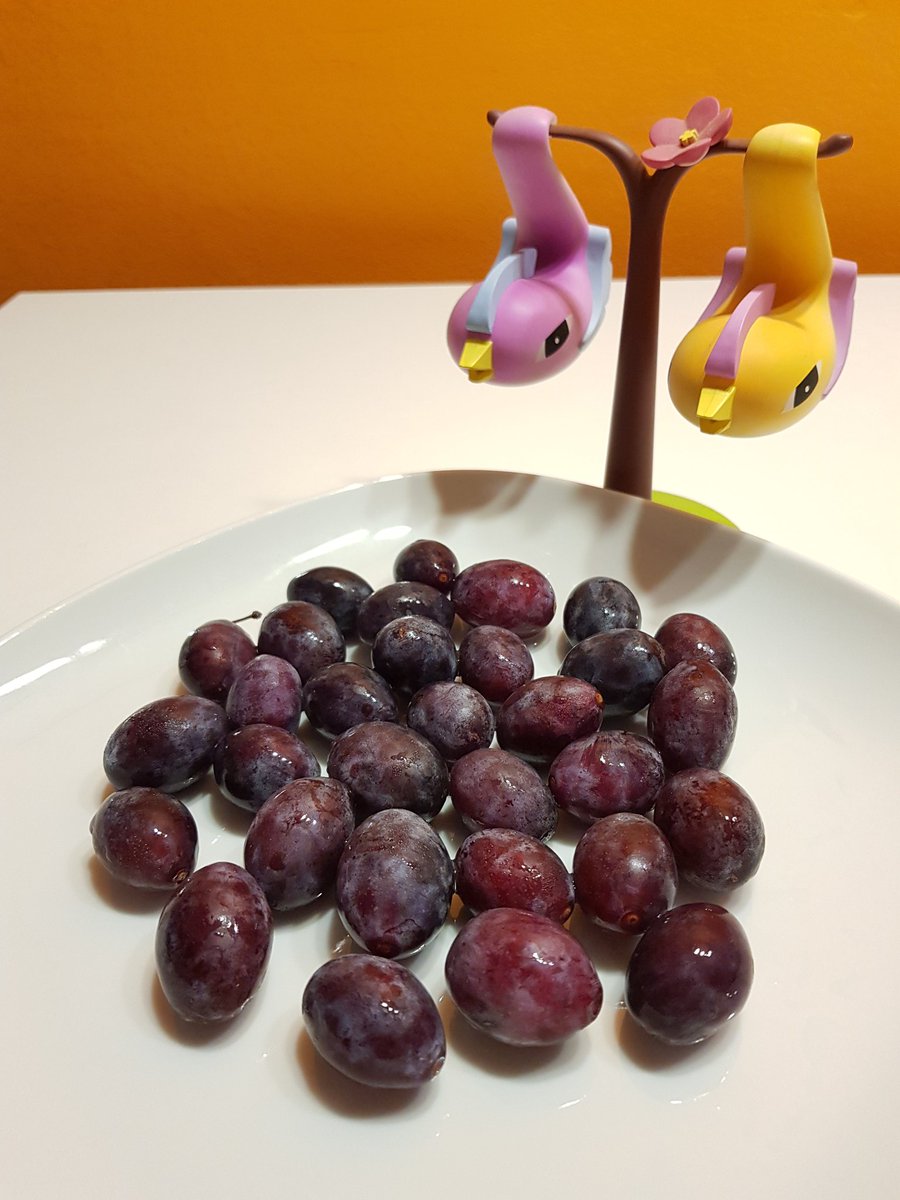 turinepi's tweet photo. Our last post about delish #ramassin #plums from #piedmont https://t.co/37RfKkzQJE #travel #foodies #foodtours #vidaroyal #italy #veg https://t.co/837Hrgovxm