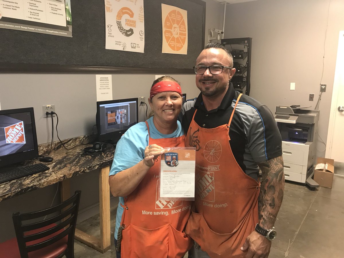 #4801proud Angel being recognized for creating shareholder value by driving in stock from D38!  <a href="/mcopley27/">michelle Copley</a> <a href="/thdpatrickbowen/">THDPATRICKBOWEN</a> <a href="/britton_denny/">Denny Britton</a> @thd_young