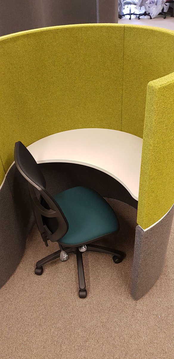 LibraryDMU's tweet image. Ta-dah! Curvaceous individual study booths, new to Kimberlin Library&apos;s First Floor as part of our #SpaceForSuccess refurbishment and available soon when the floor re-opens later this month @dmuleicester @demontfortsu #LoveDMU #YourLibrary #DMU #FindYourSpace