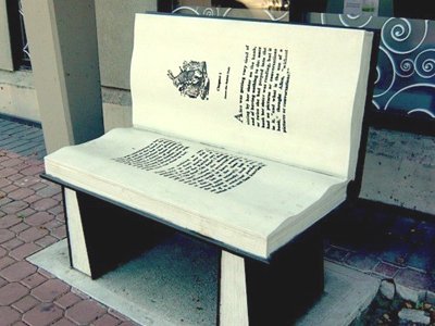 thelaceylondon's tweet photo. When a bookworm designs park benches...  

#amwriting #amreading #BookLoversDay https://t.co/6SccJA1Fc8