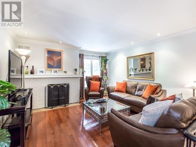 Judithkohn's tweet image. 3 Bedroom Condo Townhouse at Don Mills - Lawrence - Great Price for 1st time Buyers - judikohn.com/99-Dutch-Myrtl…