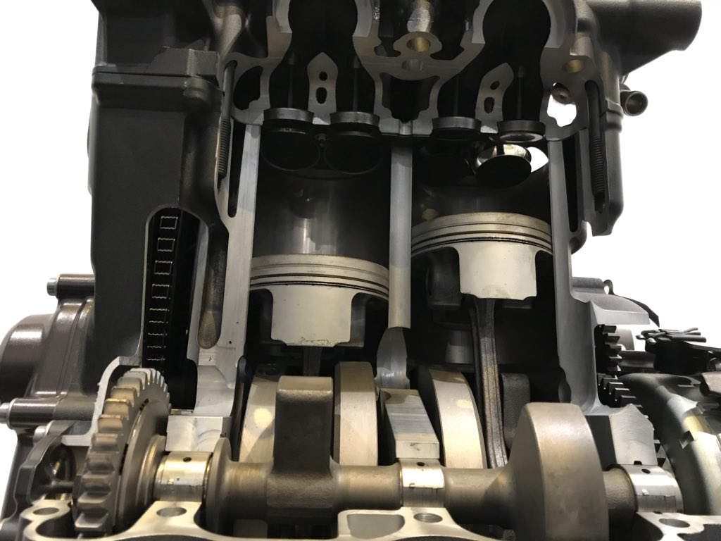 تويتر はる على تويتر 珍しいmt 07のエンジンカットモデル T Co Lqhfy1nrfw