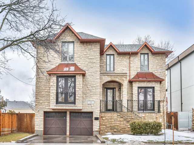 Judithkohn's tweet image. Beautiful 4 + 1 Bedroom Luxury Home in Clanton Park Toronto judikohn.com/133-Yeomans-Ro…