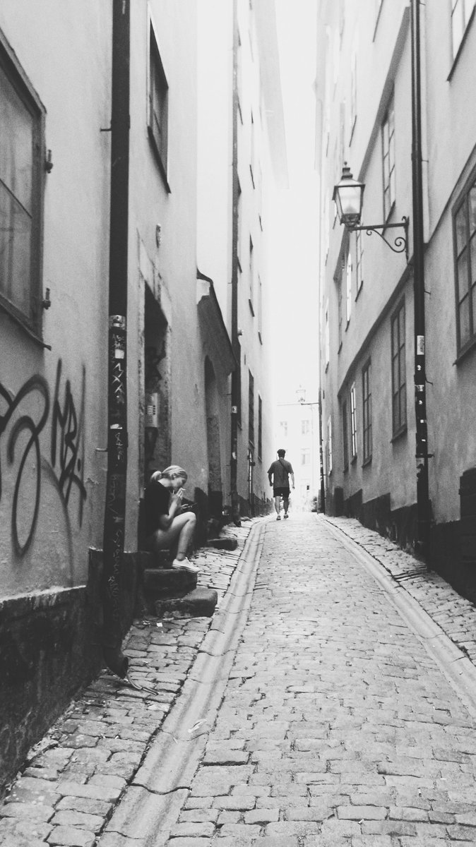 MobilographyNet's tweet image. The Breakup
~JMD~