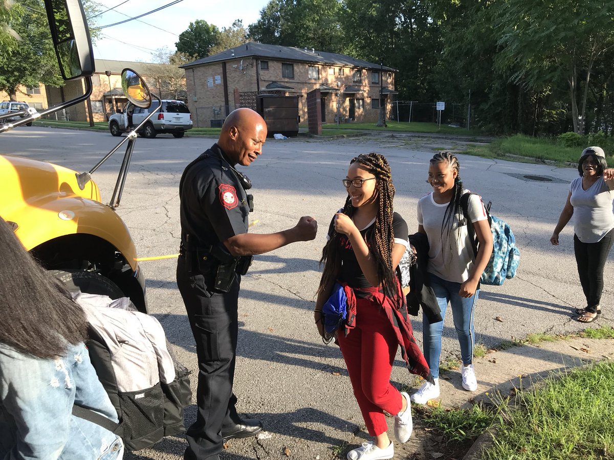 RiverCityTV2's tweet photo. A wonderful morning with @DanvillePD as officers rode the bus with students on the first day of school!  Our route traveled to four schools in the district. @ChiefScottBooth https://t.co/E2cMBEAkUR