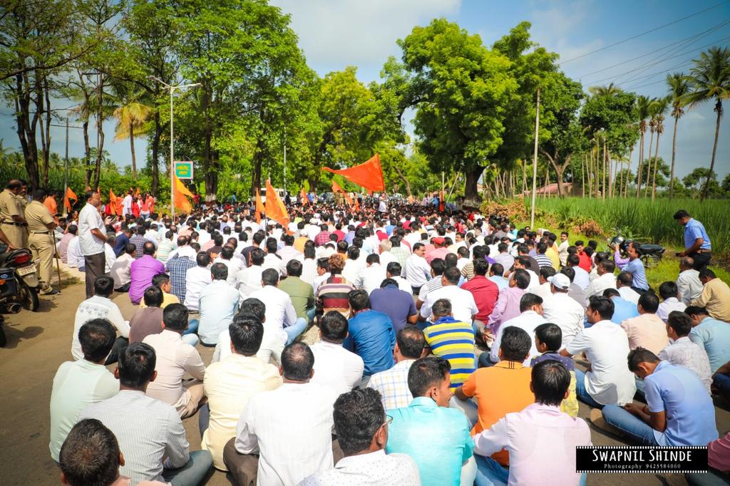 MarathasNCP's tweet photo. अजितदादा यांच्यासह हजारो महिला व मराठा बांधवाचे गोविंदबाग, बारामती येथे आंदोलन! https://t.co/NERL2USbUn