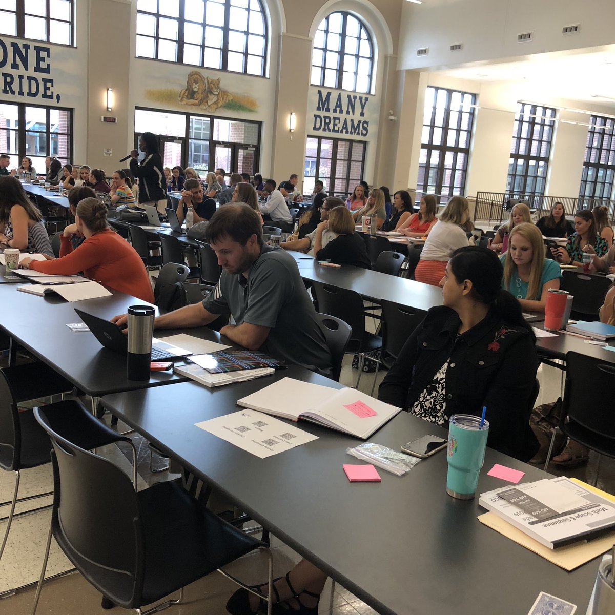 mr_n_casas's tweet photo. #FriscoMath teachers engaged in personalized learning to meet their needs. #FISDlearns https://t.co/6TkhntfqKG