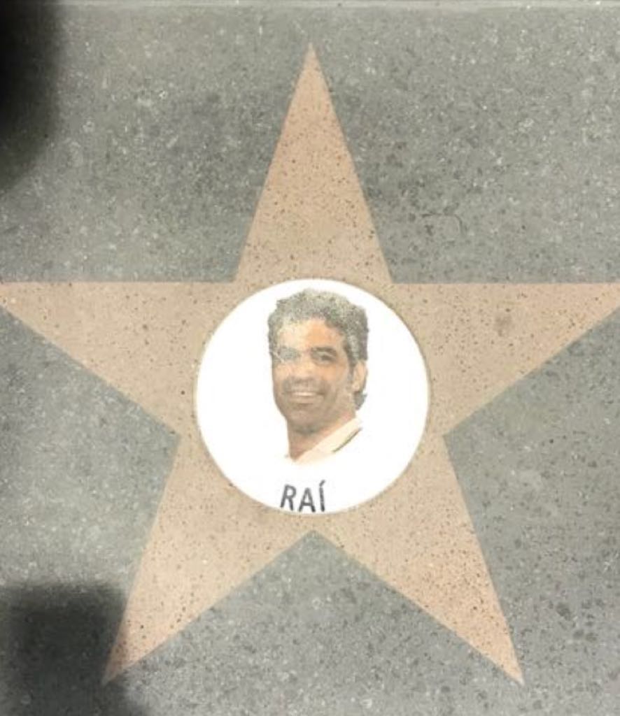 Raí Oliveira (@rai10oficial) on Twitter photo Orgulho em fazer parte desta história! No dia 07 de agosto foi inaugurado o “Caminho dos Ídolos”. Os maiores nomes que marcaram a história do <a href="/SaoPauloFC/">São Paulo FC</a> agora estão eternizados no Estádio do Morumbi.
#SãoPauloFC Orgulho em fazer parte desta história! No dia 07 de agosto foi inaugurado o “Caminho dos Ídolos”. Os maiores nomes que marcaram a história do <a href="/SaoPauloFC/">São Paulo FC</a> agora estão eternizados no Estádio do Morumbi.
#SãoPauloFC