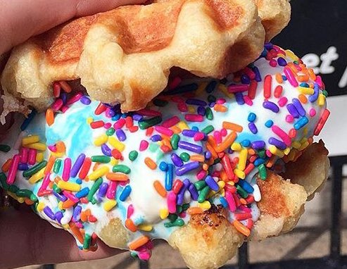 WafflesPhilly's tweet photo. Itโs gonna be a real sweet night @thefoodtrust #NightMkt
Pbonโs Fresh Phood & Waffles ๐ are between Letterly and Sergeant Streets! ๐ถ ๐บ #TopEveryBite https://t.co/9knTgTd98O