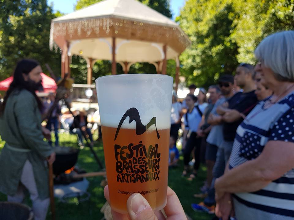 La #Bière a son #festival dans le #champsaur et c'est ce #weekend à Saint Bonnet. #Concert #animations et bonne humeur au programme de cette 6ème édition des Brasseurs Artisanaux!!🍻