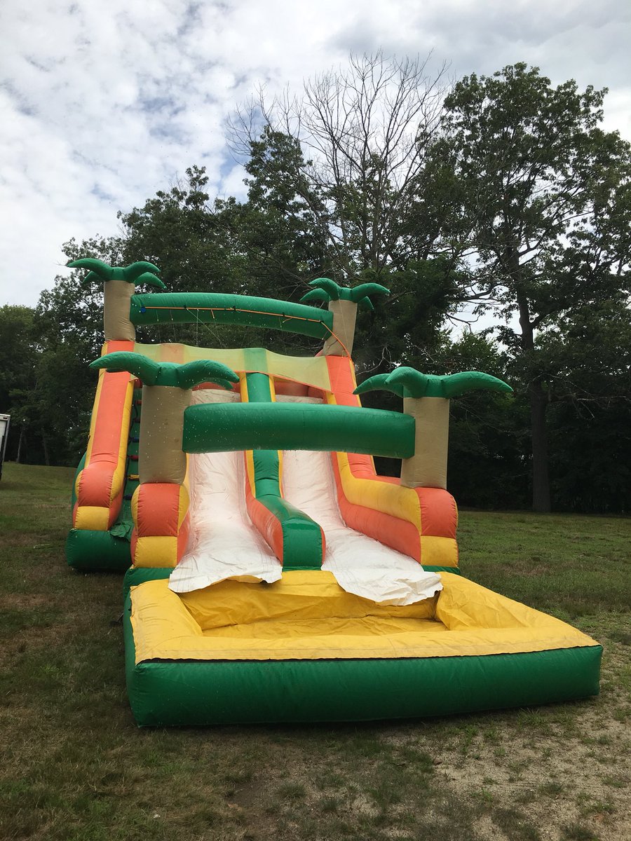 StoughtonMARec's tweet image. Water slide is up and running! Come on down to Ames Pond! #Familyfunday