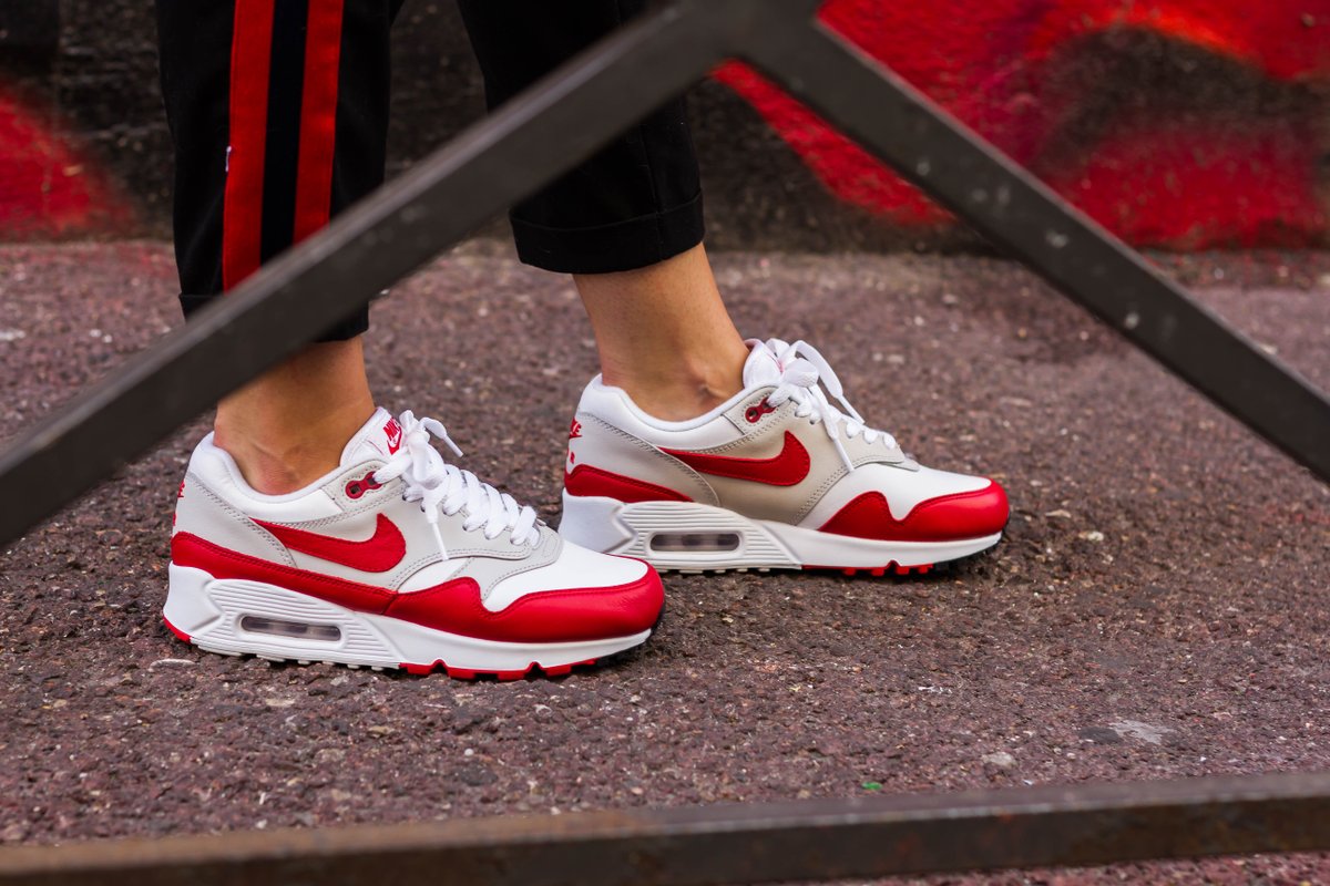 air max 90 university red on feet