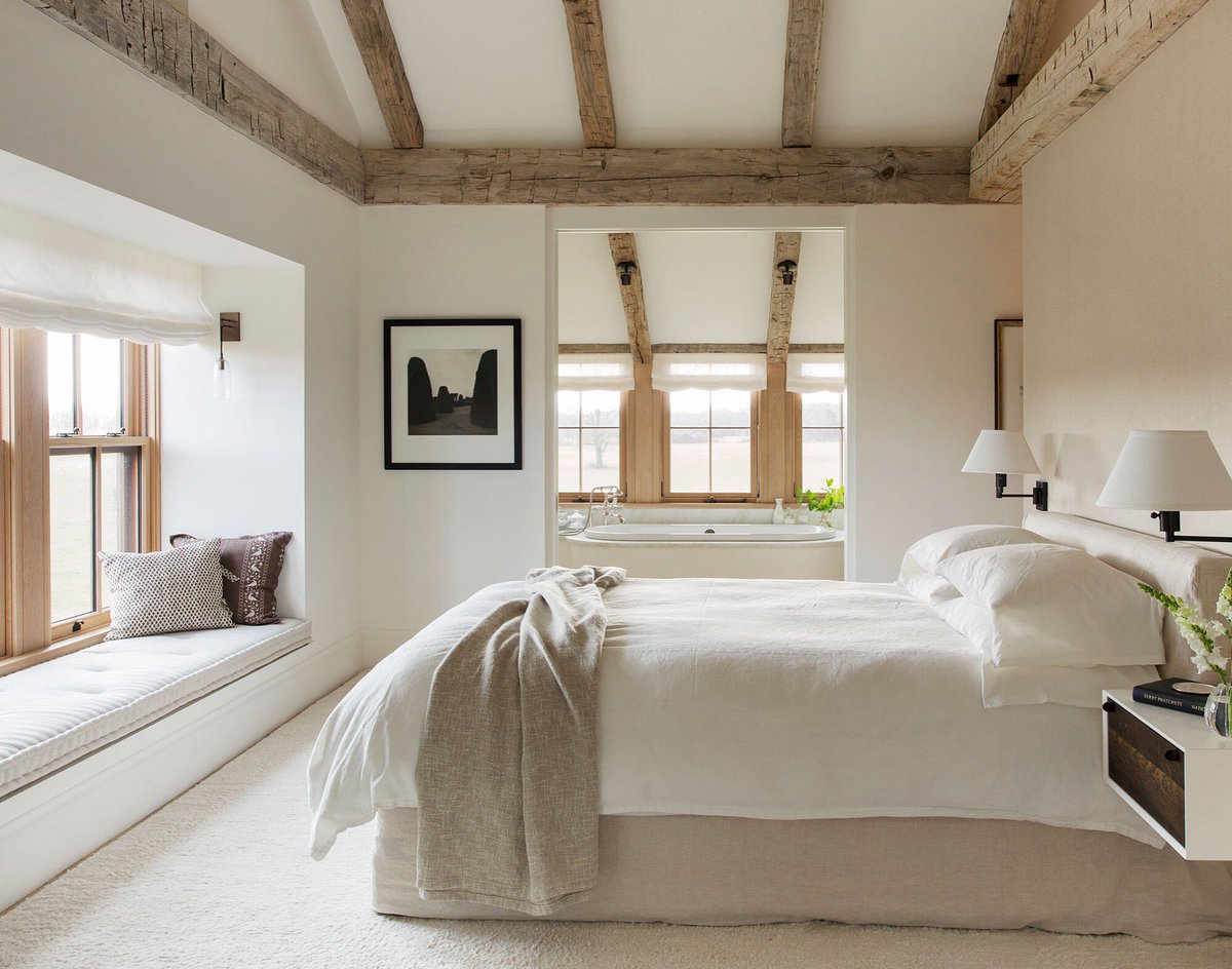 MarieFlanigan's tweet photo. Totally smitten with this serene Martha’s Vineyard suite designed by Kathleen Walsh 😍 // #takemethere #yesplease #interiors #interiordesign #dailyinspo https://t.co/eHrX7phZLJ