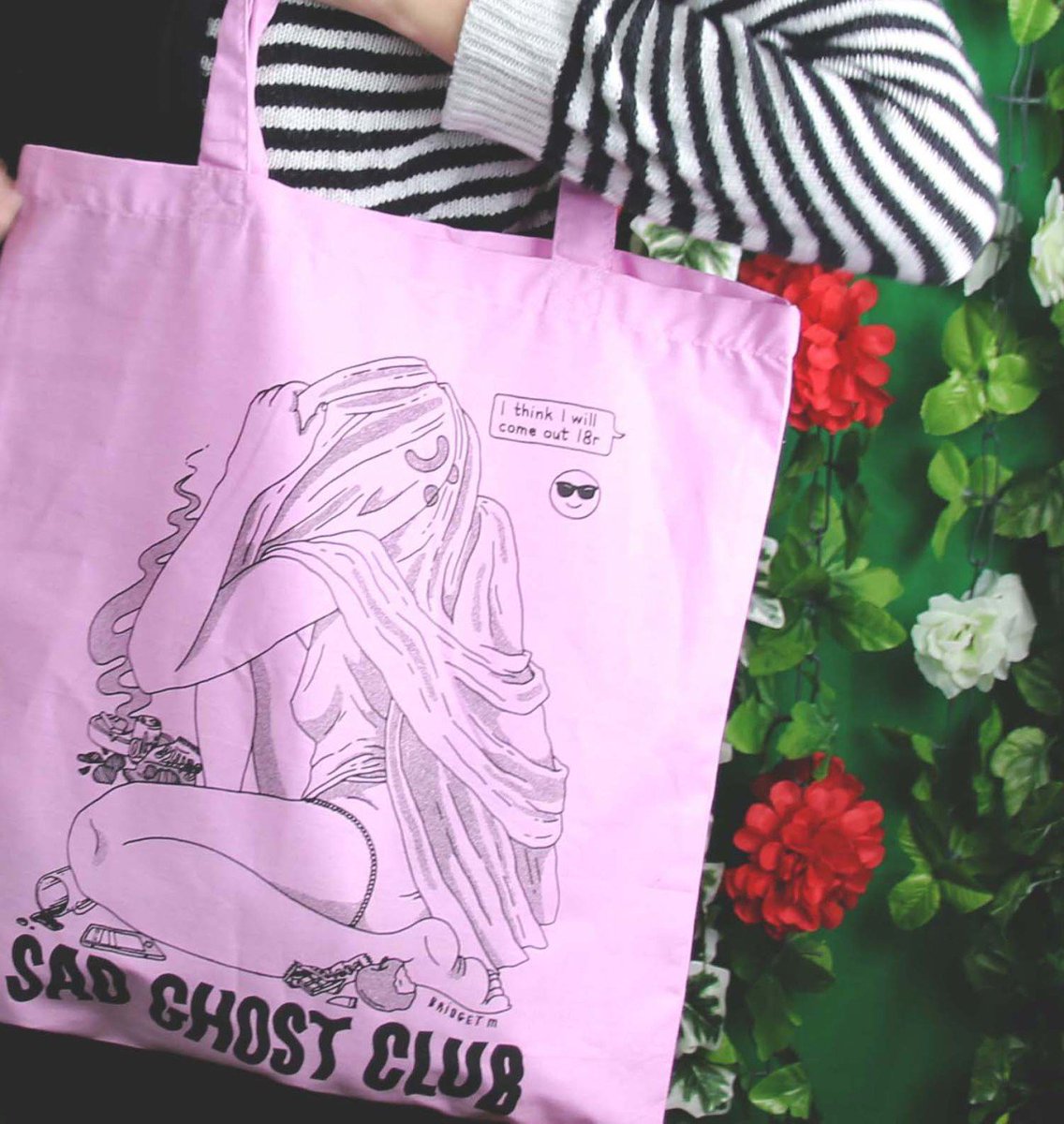 This cool as heck ghostie was designed by Bridget Meyne and is available on a tote bag! We love Bridget's interpretation of our ghost <3
https://t.co/mkbwOfdVAN