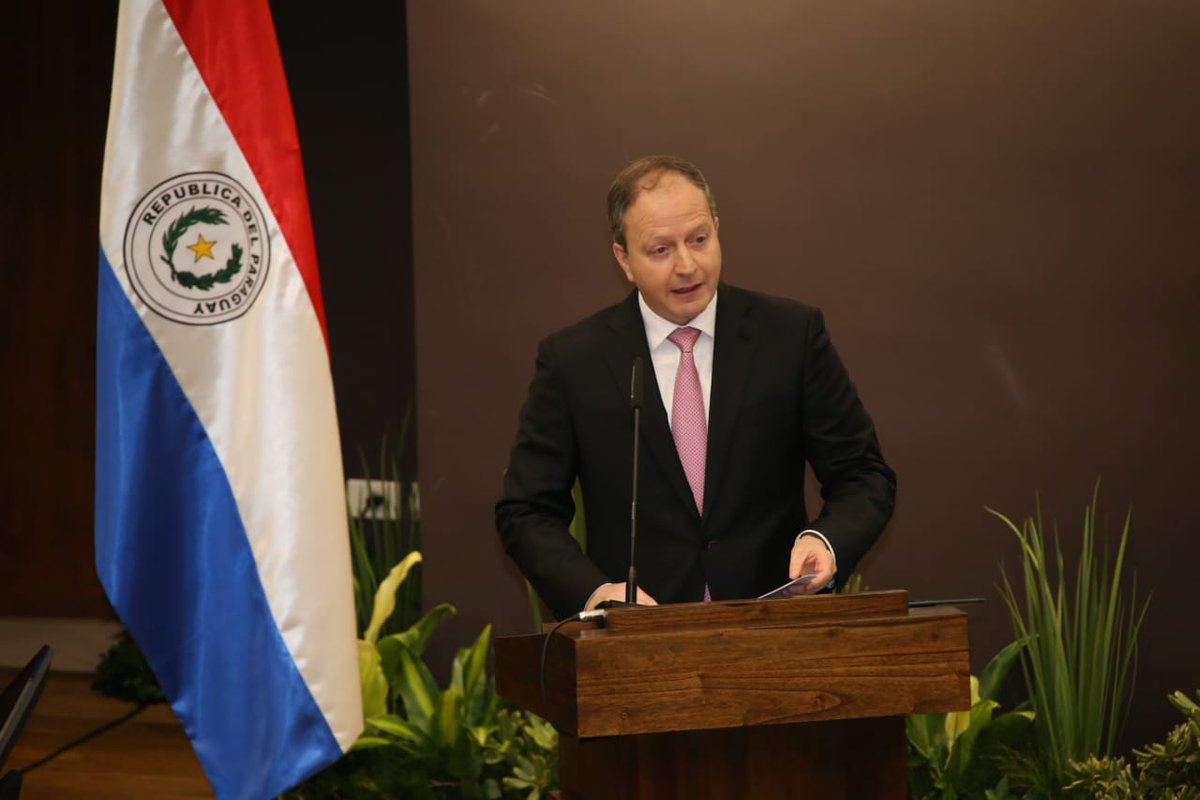 BCP_PY's tweet photo. "Queremos que el @InstitutoBCP sea un centro académico modelo para el país y se encuentra al servicio de toda la comunidad" @cgfernandezv https://t.co/lAceQXNZlQ