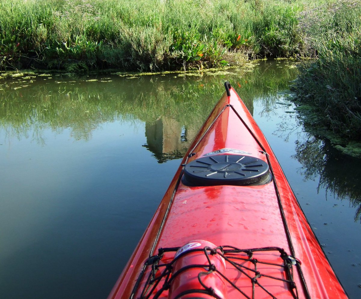 GoroVeneto's tweet photo. Tra le tante attività per scoprire ed esplorare il #DeltadelPo, una di queste è la #canoa: lasciarsi condurre dalla corrente a bordo di #canoe e piccoli mezzi nautici adatti ai bassi fondali della laguna.
Scopri di più in questo articolo ⬇️⬇️⬇️
https://t.co/o13tObVwIi https://t.co/HSNdVD7Yay