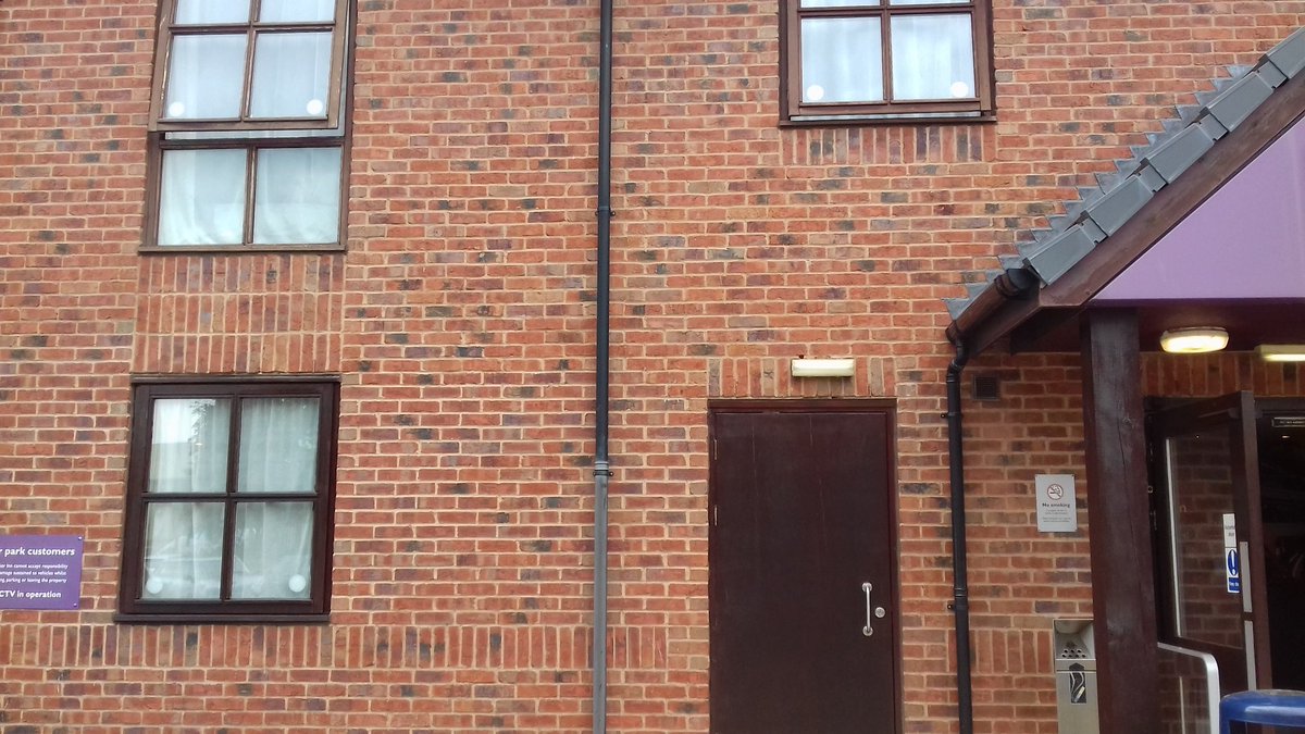 Our maintenance is on holiday. Not an issue no challenge is to big for me 💪😊.  #OneTeam #upliftingmyhotel #maintenance <a href="/SDEBDD/">simon ewins</a> <a href="/RikkiQuinlan/">RQPI</a> <a href="/sjhicklin/">sjh</a>  <a href="/paulallancurtis/">Paul Curtis 💙</a>