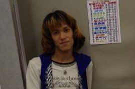 神 ベーシスト Loop H R 孤独の鳥居 のギターがハグの日に10代女子に抱きついて逮捕されてんのワロタ 孤独には勝てなかったんやな