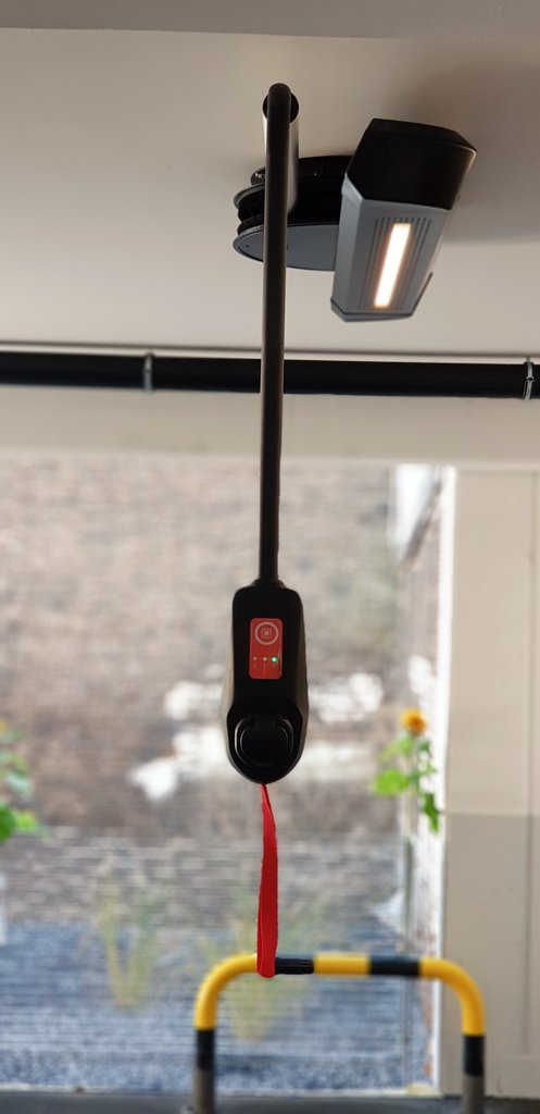 easychargeme's tweet photo. @LeifaufSendung @PolitikchefEnBW @smart_worldwide @volvocars And most innovative charging is, of course, already available! #Elektromobilität #LEVIAMP #eMobility https://t.co/CovAUuUy7V