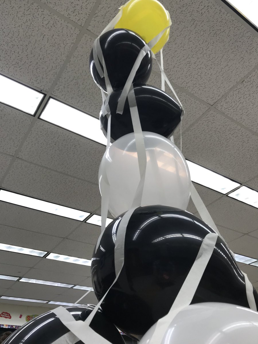 MrCoffinAHS's tweet image. Don’t ask... 😂

@RRMSRoyalKnight #PlanningWeek #PD 👑🖤💜👑 @Schustory @daniellgrubbs